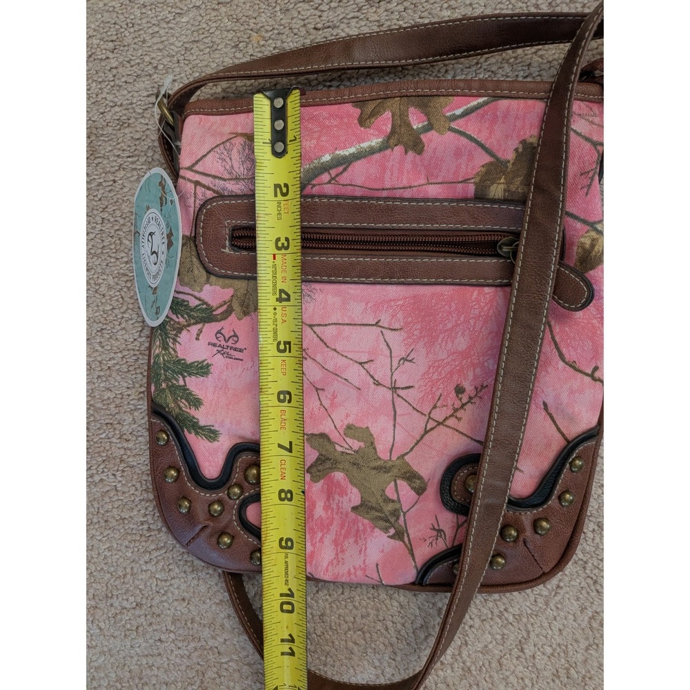 Realtree Xtra Colors Pink Camo Crossbody Bag Studded Trim NWT - Picture 11 of 11